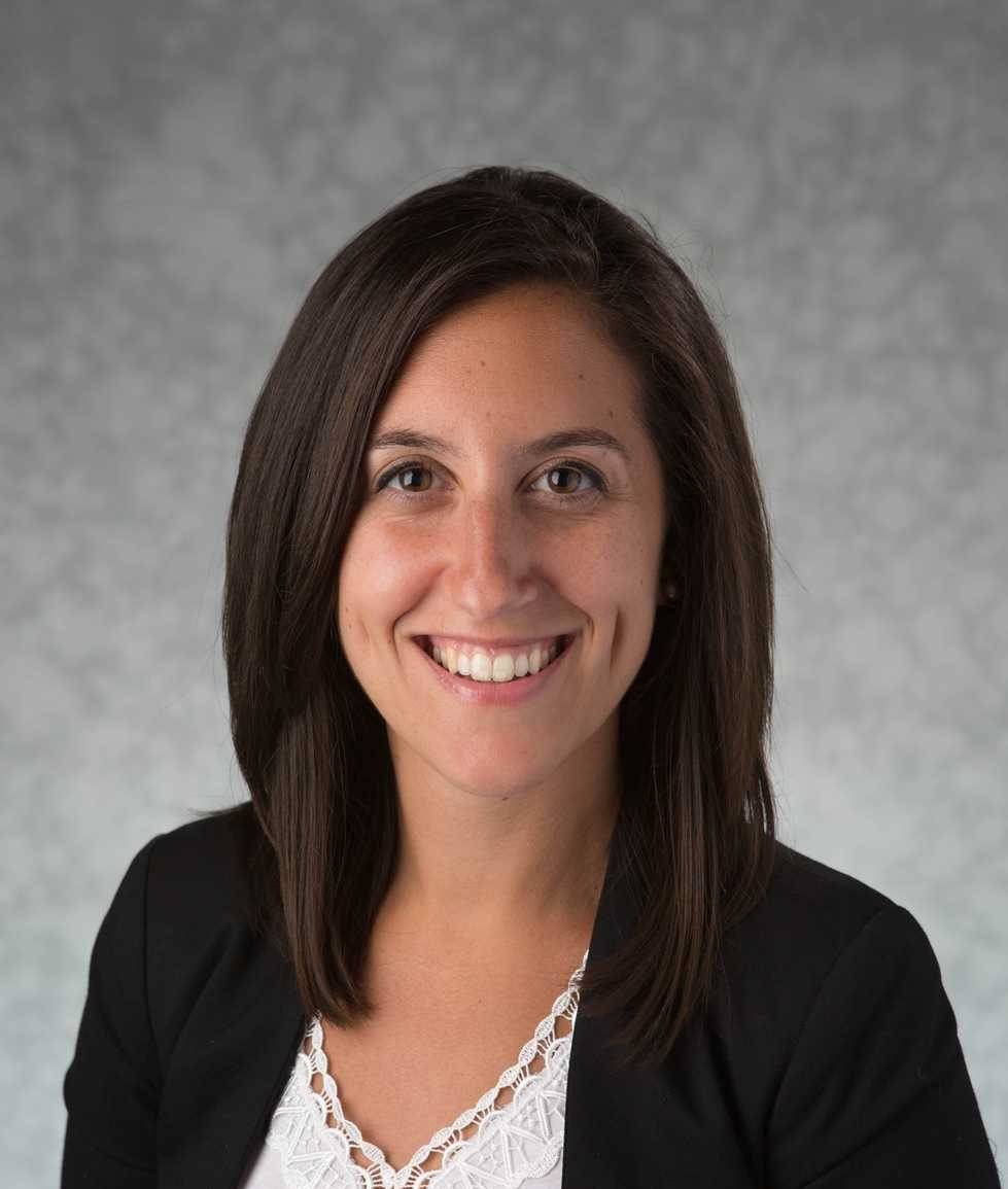 Headshot of Elizabeth Chase